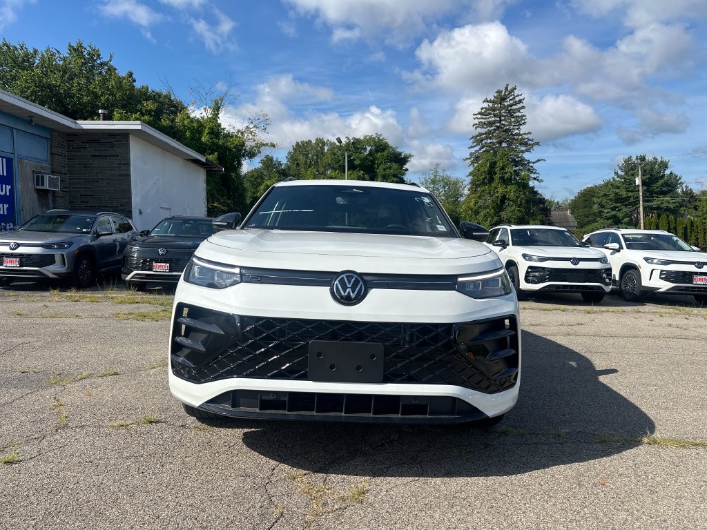 New 2026 Volkswagen Tiguan SE R-Line AWD/4WD image 6