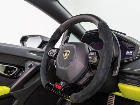 Used 2017 Lamborghini Huracan LP 610-4 AWD/4WD image 51