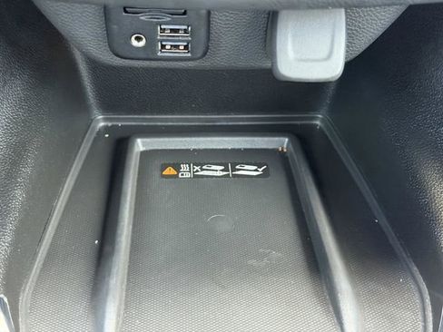 Used 2023 Chevrolet Traverse RS FWD image 27