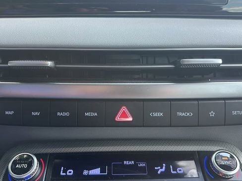Used 2025 Hyundai Palisade SEL FWD image 22