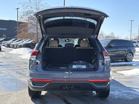 New 2026 Volkswagen Atlas Cross Sport SE image 15