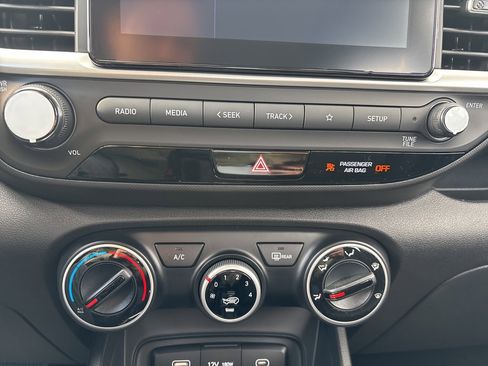 New 2026 Hyundai Venue SE image 17