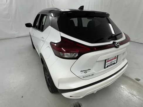 Certified 2023 Nissan Kicks SV FWD image 5