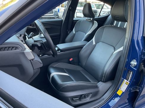 Used 2025 Toyota Camry SE image 14