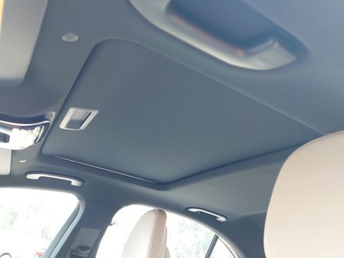 Used 2025 Mercedes-Benz C 300 Sedan image 31