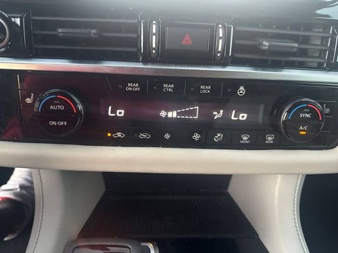 Certified 2023 Nissan Pathfinder SL AWD/4WD image 27