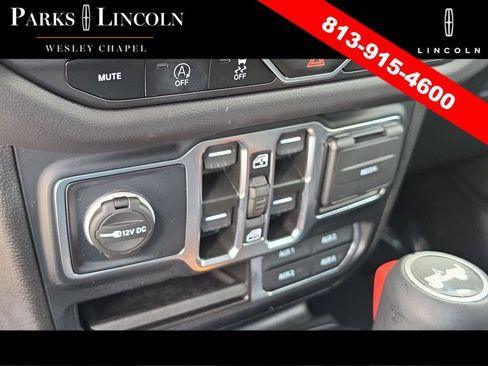 Used 2024 Jeep Wrangler Unlimited Sahara w/ Technology Group AWD/4WD image 23