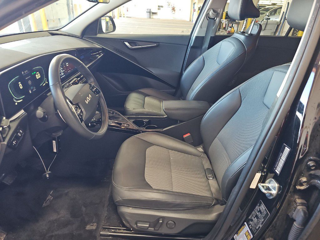Certified 2023 Kia Niro EX FWD image 8