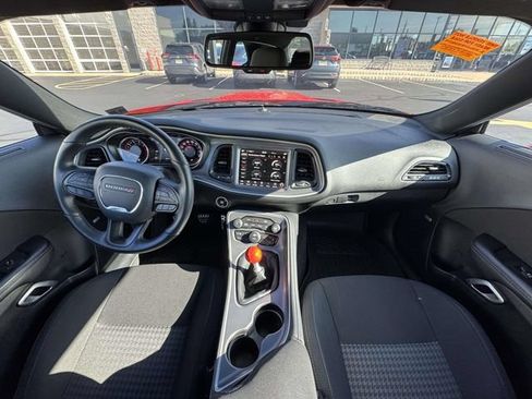 Used 2022 Dodge Challenger R/T Scat Pack w/ Driver Convenience Group RWD image 27