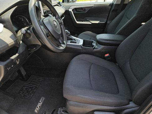 Used 2024 Toyota RAV4 LE FWD image 21