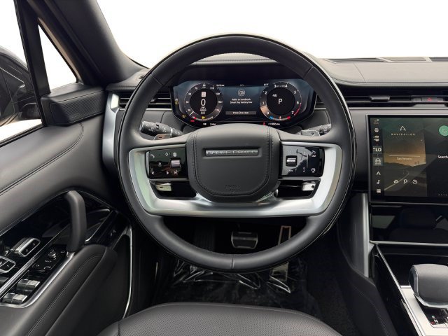 Used 2025 Land Rover Range Rover Long Wheelbase SE AWD/4WD image 13