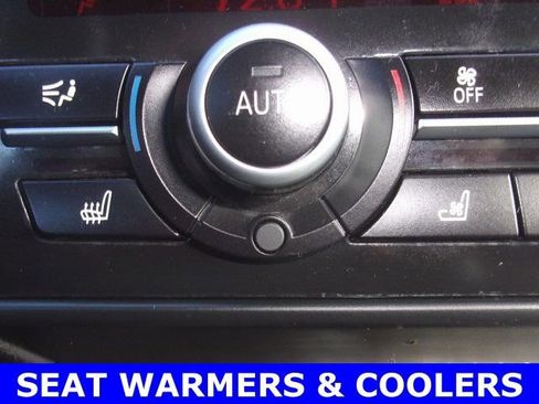 Used 2015 BMW M6 Coupe image 8