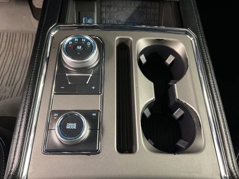 Certified 2020 Ford Expedition XLT w/ Equipment Group 202A AWD/4WD image 15