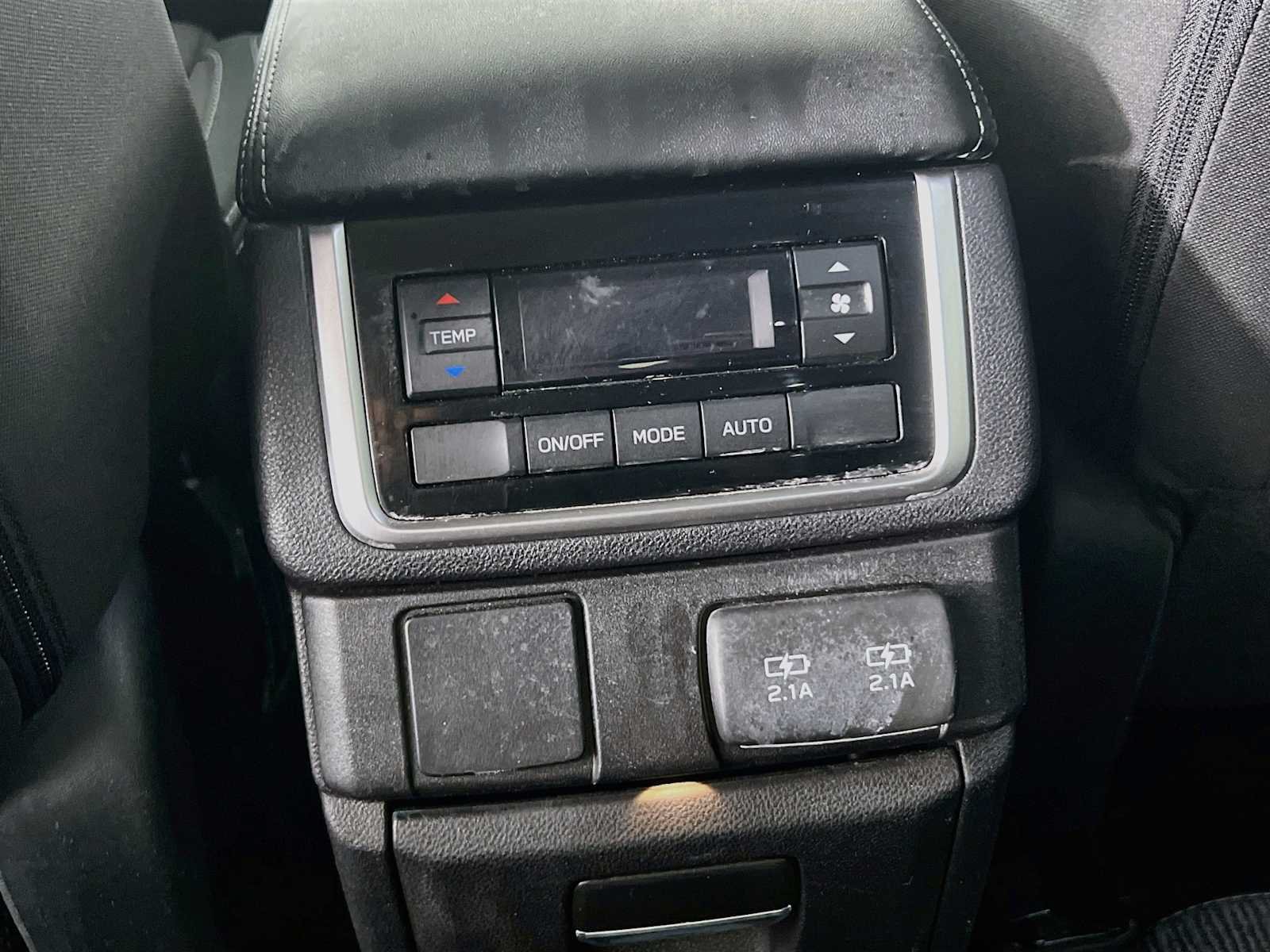 Used 2020 Subaru Ascent Premium w/ Convenience Package AWD/4WD image 26