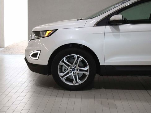 Used 2015 Ford Edge Titanium w/ Equipment Group 301A FWD image 4