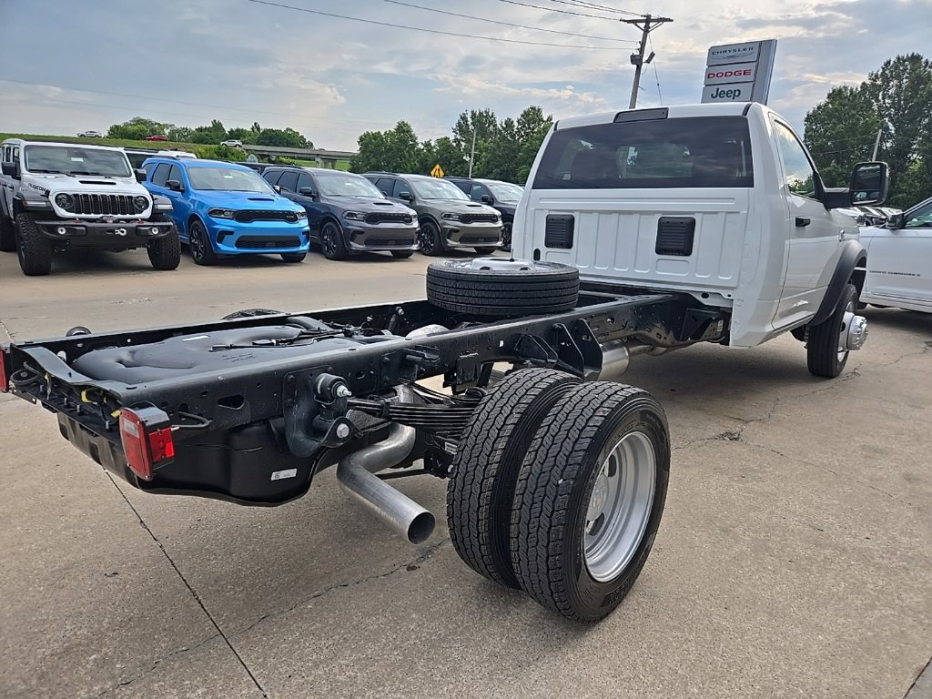 New 2026 RAM 5500 Tradesman w/ Chrome Appearance Group AWD/4WD image 13