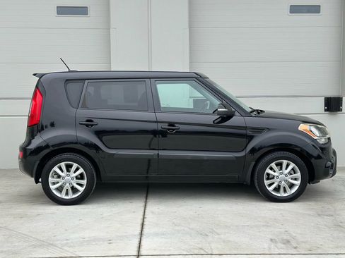 Used 2013 Kia Soul + w/ Audio Pkg image 6
