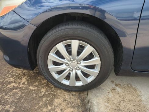 Used 2017 Toyota Camry LE image 22