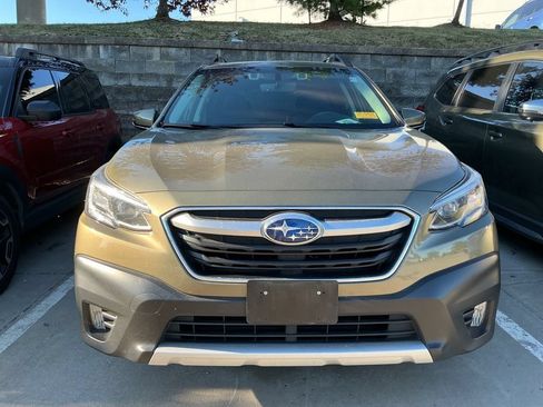 Certified 2021 Subaru Outback Limited AWD/4WD image 3
