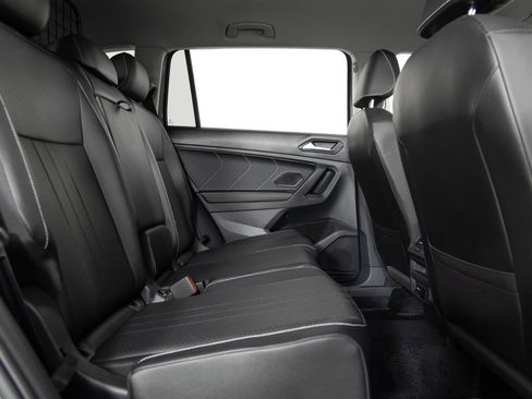 Used 2022 Volkswagen Tiguan SE AWD/4WD image 23