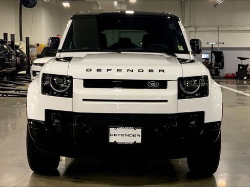New 2026 Land Rover Defender 110 X-Dynamic SE AWD/4WD image 3