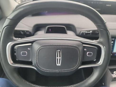 Used 2025 Lincoln Navigator Reserve image 34