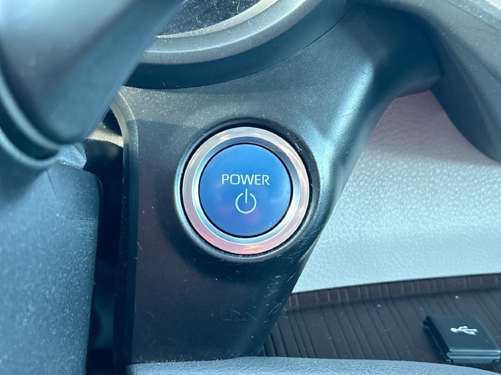 Used 2021 Toyota Sienna LE FWD image 19