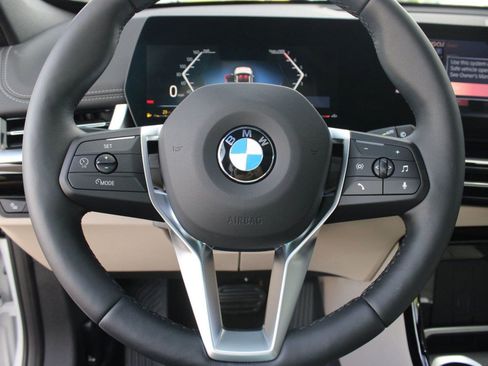 Used 2025 BMW X1 xDrive28i w/ Convenience Package image 18