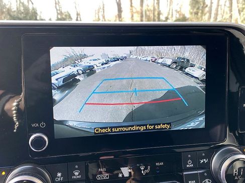 Certified 2025 Toyota Highlander XLE image 15