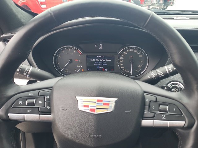 Used 2021 Cadillac XT4 Premium Luxury AWD/4WD image 14