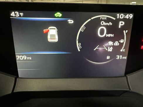 Used 2025 Toyota Prius AWD image 25