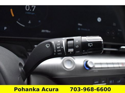 Used 2024 Hyundai Kona Limited image 11