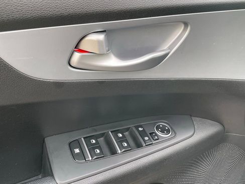 Certified 2023 Kia Forte LXS image 11