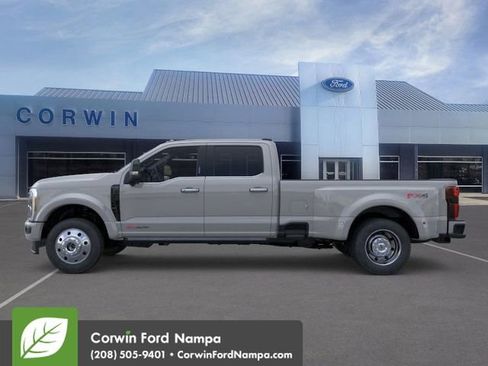 New 2026 Ford F450 Platinum w/ FX4 Off-Road Package image 4