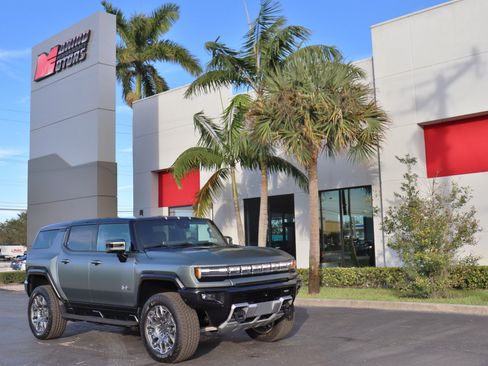 Used 2024 GMC Hummer EV 3X AWD/4WD image 1