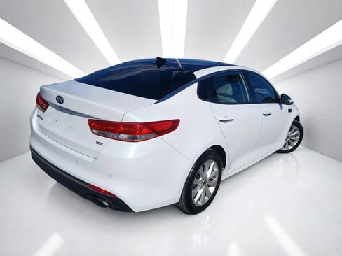 Used 2018 Kia Optima EX w/ Technology Package FWD image 5