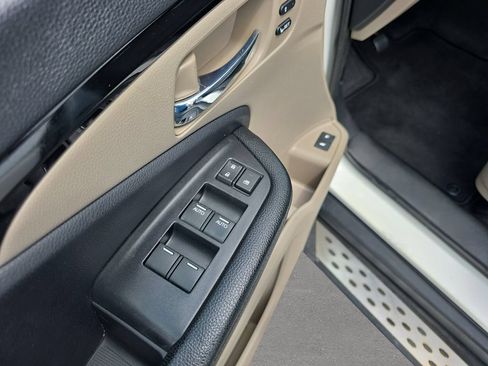 Used 2017 Honda Pilot Elite image 19