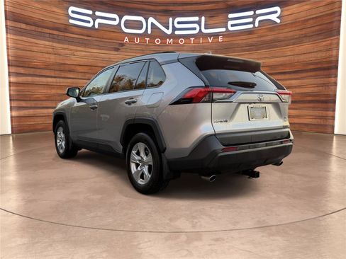 Used 2019 Toyota RAV4 XLE image 3