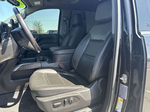 Used 2023 GMC Sierra 2500 Denali w/ Denali Black Diamond Edition AWD/4WD image 21