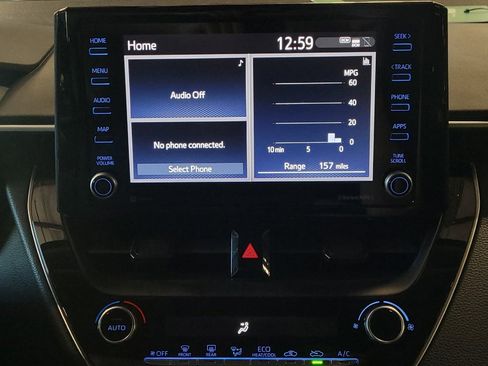 Used 2022 Toyota Corolla LE FWD image 25