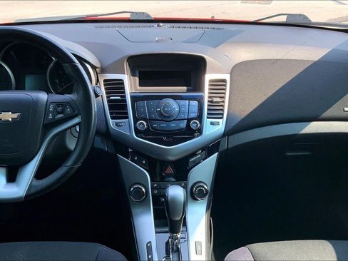 Used 2014 Chevrolet Cruze LT FWD image 16