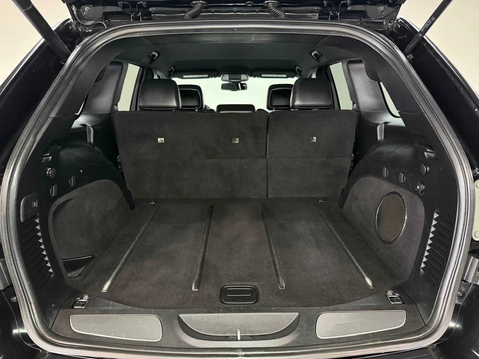 Used 2014 Jeep Grand Cherokee Limited RWD image 14
