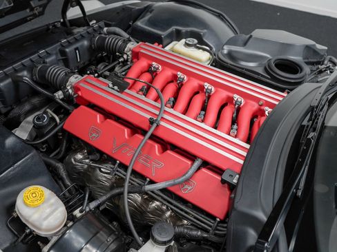 Used 2002 Dodge Viper GTS RWD image 47