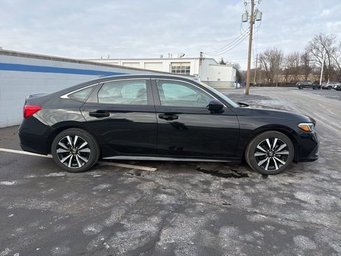 Used 2023 Honda Civic EX image 6