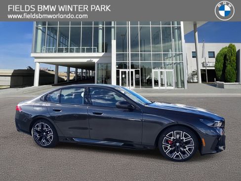 New 2026 BMW i5 eDrive40 image 1