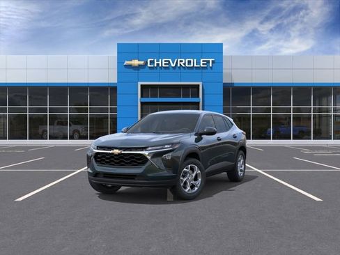 New 2026 Chevrolet Trax LS w/ LS Convenience Package FWD image 10