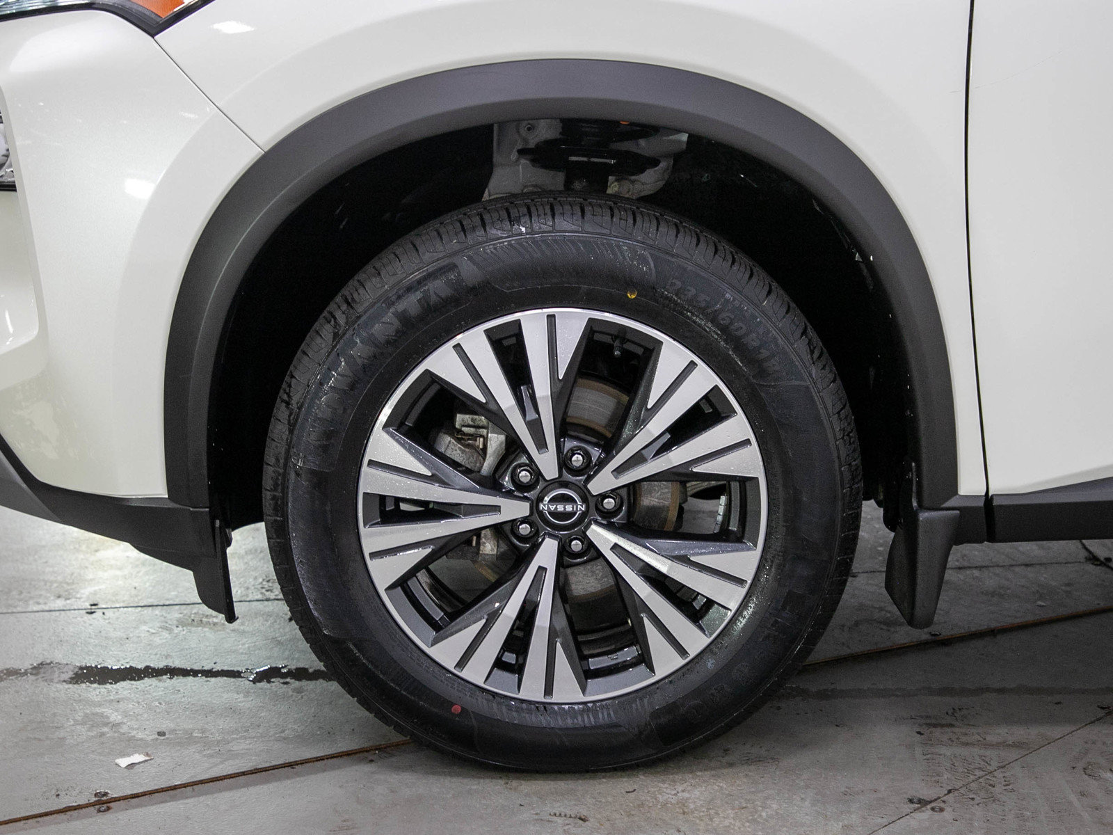 Used 2023 Nissan Rogue SV AWD/4WD image 25