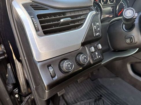 Used 2020 GMC Yukon SLT w/ HD Trailering Package image 21