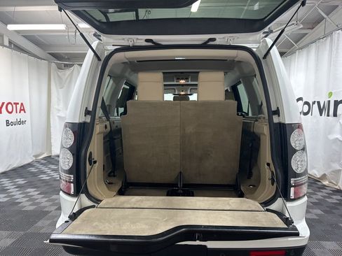 Used 2016 Land Rover LR4 HSE image 17
