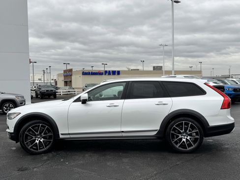 Used 2018 Volvo V90 T6 Cross Country w/ Convenience Package image 16